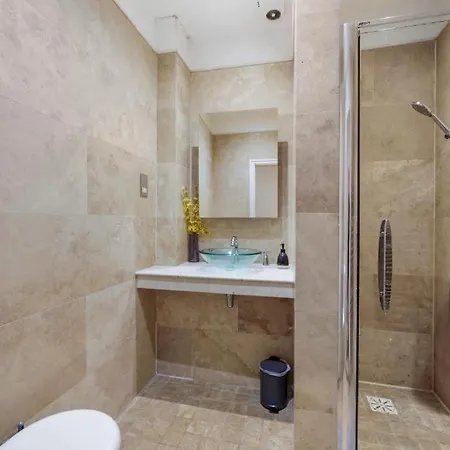 3 Bedroom Townhouse On Harrogate's Famous Stray Nyaraló