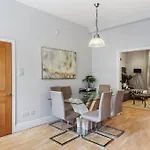 3 Bedroom Townhouse On Harrogate's Famous Stray * Harrogate